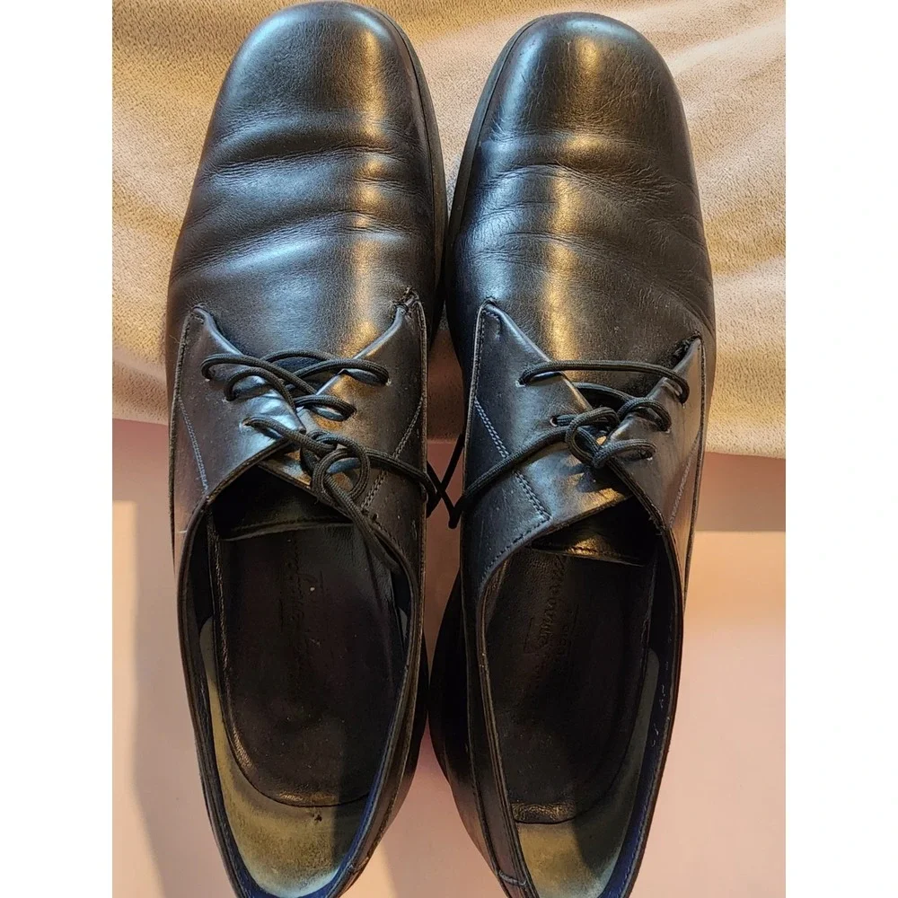 Salvatore Ferragamo please look
